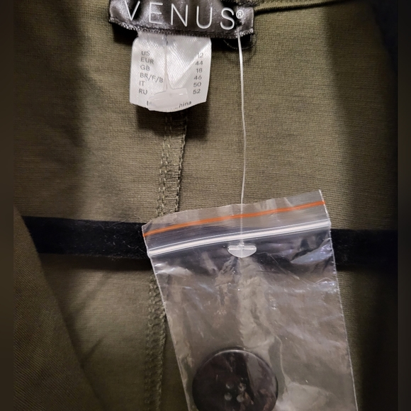NWOT Venus Coat Green & Black Size 12 - Picture 7 of 11